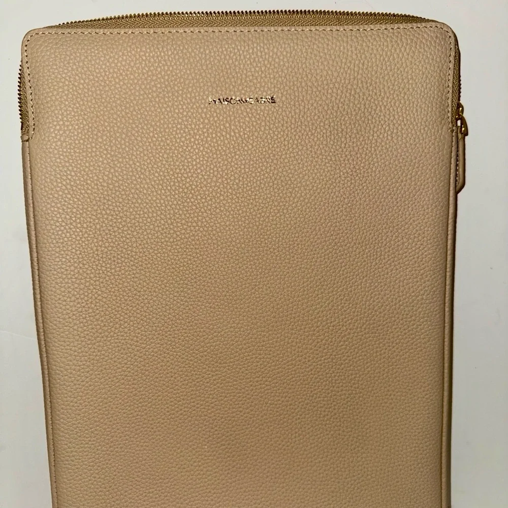 Maison de Sabré Pebbled Leather Laptop Sleeve / Document Case Beige New WOT